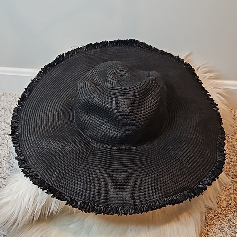 David and Young Black Packable Straw Sun Hat with Fringe - One Size
